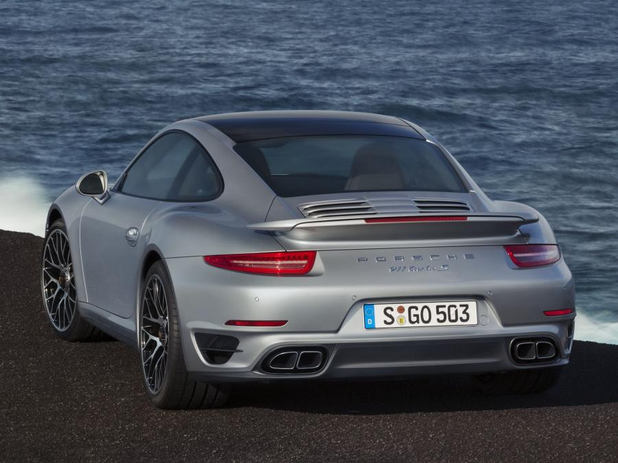  Porsche 911 Turbo S 2013 года  (фото 10 из 30)